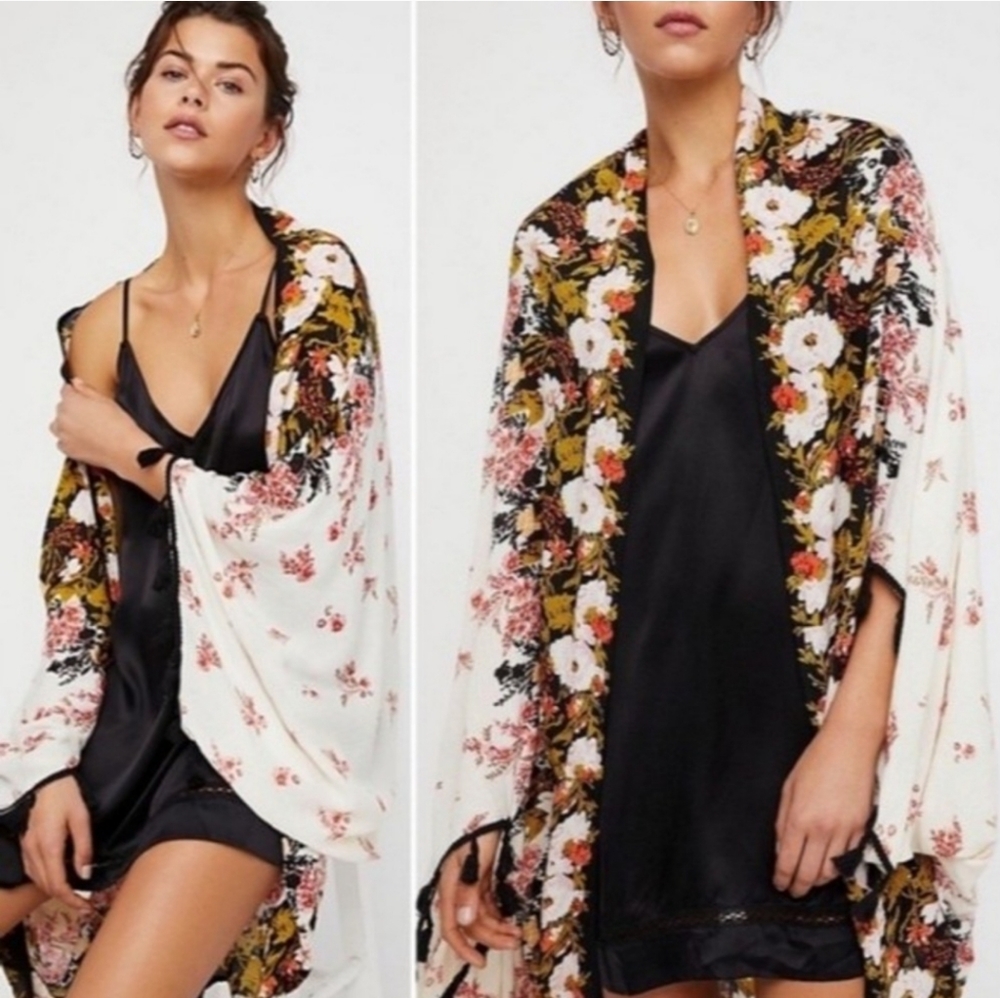 Intimately Free People Bali Wrapped in Bloom Kimono OS